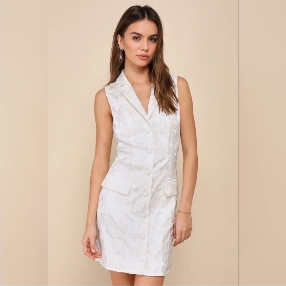 NWT Lulus Confidently Adorable Floral Jacquard Blazer Mini Button Dress White M - Picture 5 of 8
